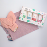 Kraamcadeau pakket met biologische romper, bijtring en Naïf miniset